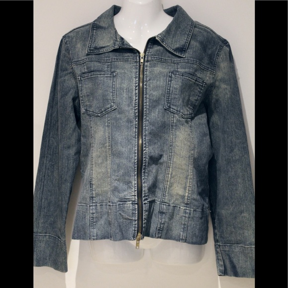 Zip Up Jean Jacket - Picture 2 of 3